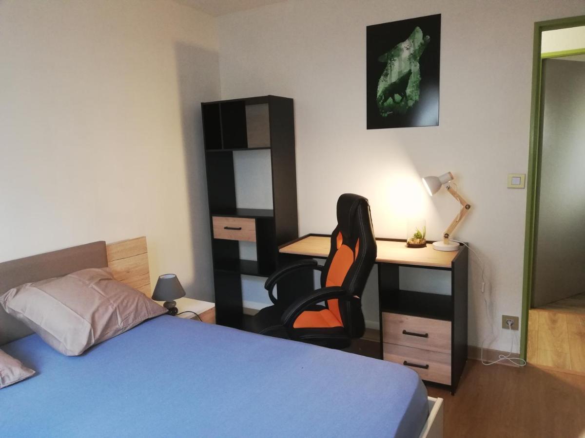 Grand T3 Avec Clim, Parking Et Terrasse Privative -