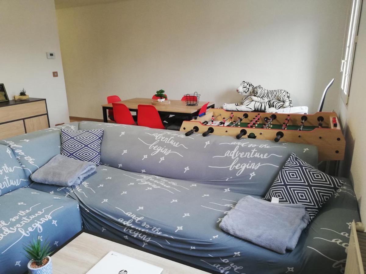Grand T3 Avec Clim, Parking Et Terrasse Privative -